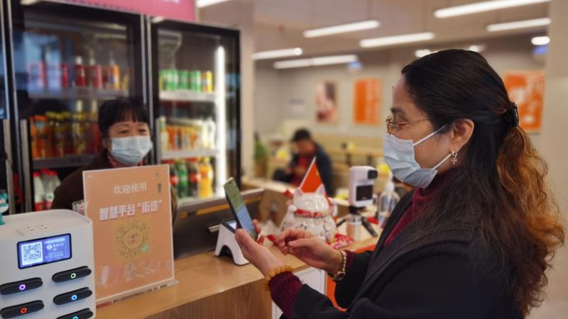 开荒保洁玻璃擦不干净？揭秘玻璃清洁的误区与技巧